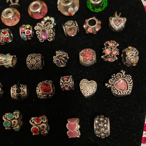 72 pieces of charms - Picture 2 of 4